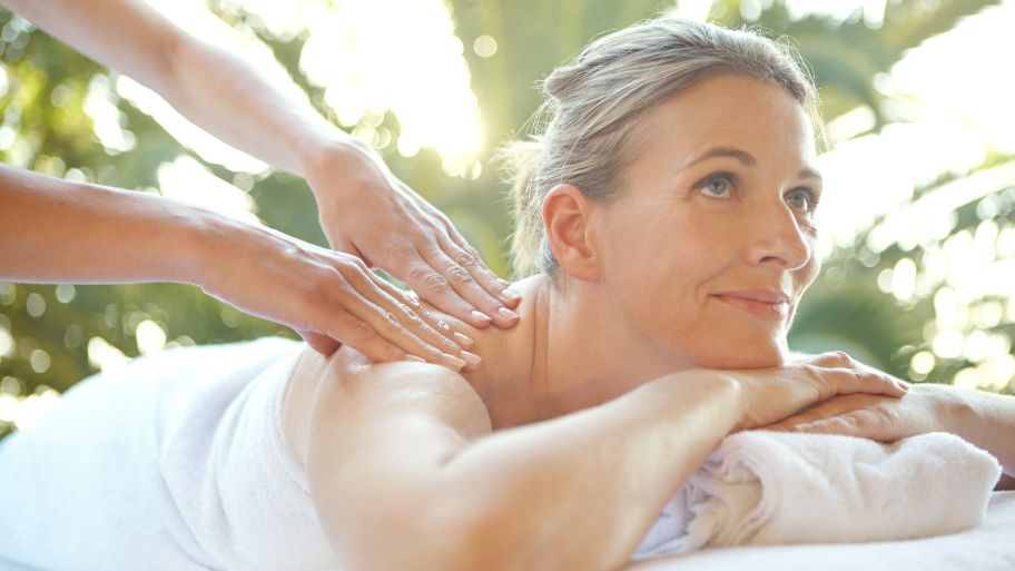 Why every traveler needs a massage after a flight now Reduce stress