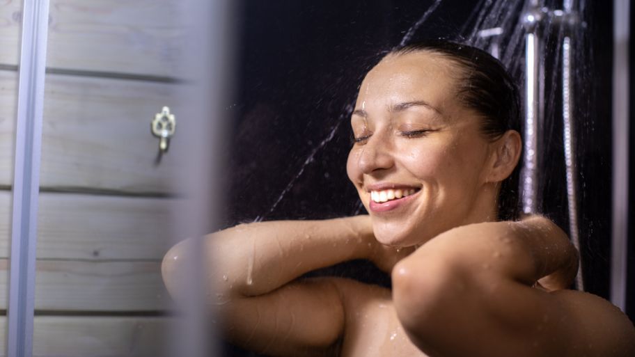 Shower before or after massage what you should know Removes excess oil from the skin