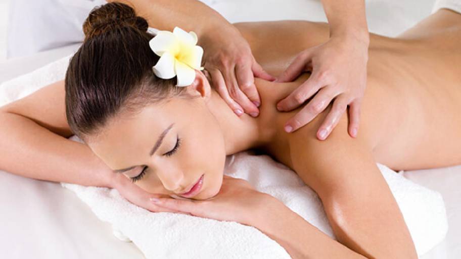 To make the most of your massage session, a few simple habits can significantly enhance both relaxation and effectiveness