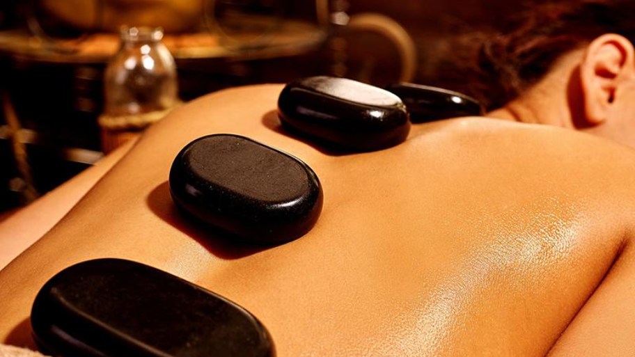 Apply massage oil to the stones to help them glide smoothly across the skin and improve relaxation during treatment