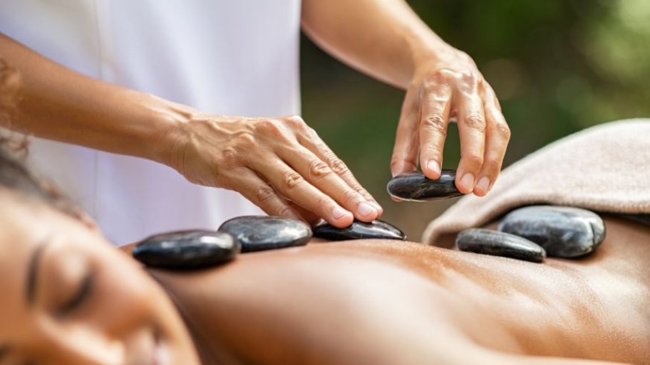 Hot stone massage fibromyalgia therapy and its key benefits Hot stone massage fibromyalgia therapy may help ease some of this discomfort
