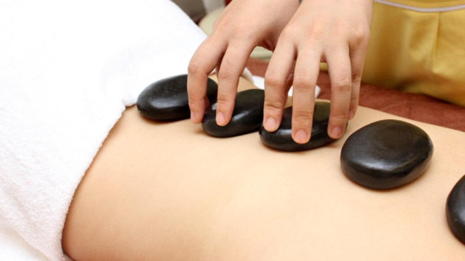 Everything you need to know about hot stone massage for muscle knots The heat from the stones penetrates into deeper layers of muscle tissue, helping to soften areas of built-up tension