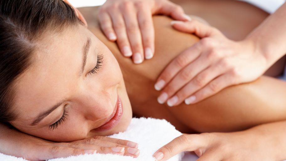 Relaxes muscle tension