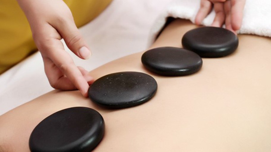 Understanding hot stone massage diabetes benefits and precautions Circulation concerns are not uncommon among people with diabetes and may influence how the body reacts to heat therapy