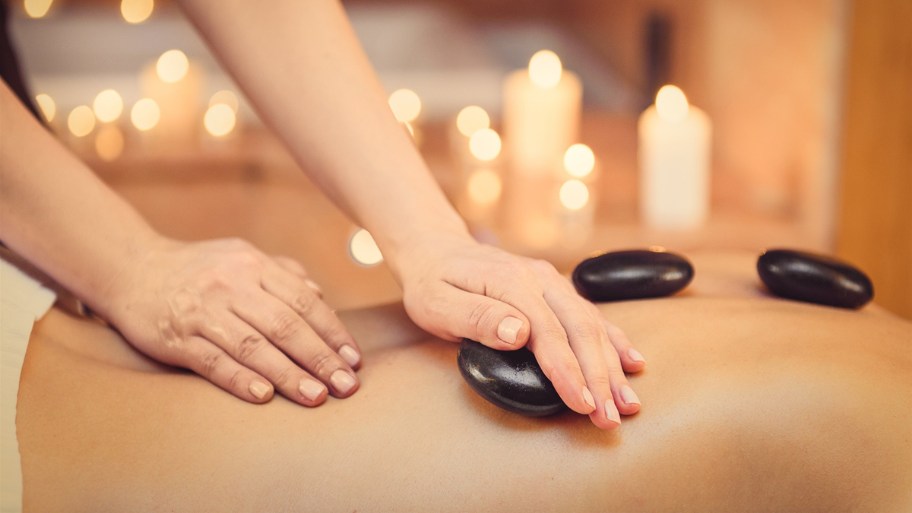 Hot stone massage fibromyalgia therapy and its key benefits People interested in hot stone massage fibromyalgia sessions can take a few simple steps to make the experience more comfortable and enjoyable