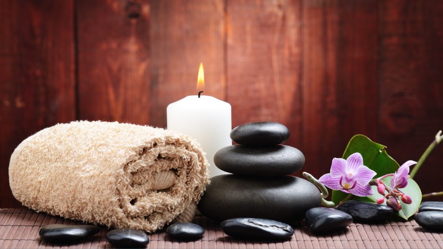 Exploring the pros and cons of hot stone massage for neck pain Hot stone massage is a therapy that combines massage techniques with smooth